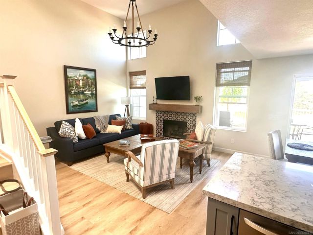 1259 Natoma Way C, Oceanside, CA 92057