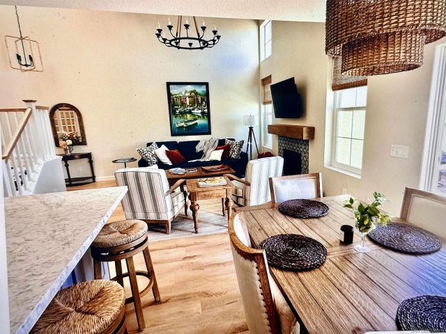 1259 Natoma Way C, Oceanside, CA 92057