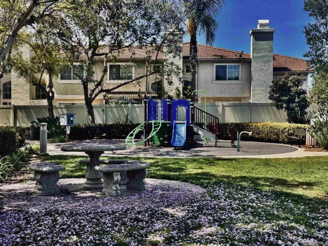 1259 Natoma Way C, Oceanside, CA 92057