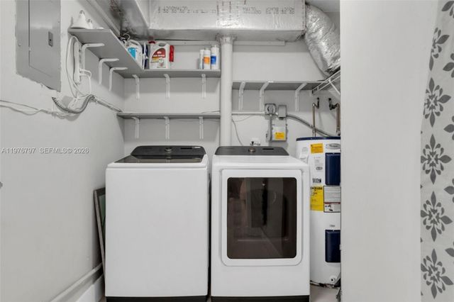 1577 NE 48th Ct, Oakland Park, FL 33334