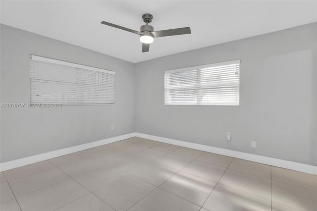 1577 NE 48th Ct, Oakland Park, FL 33334