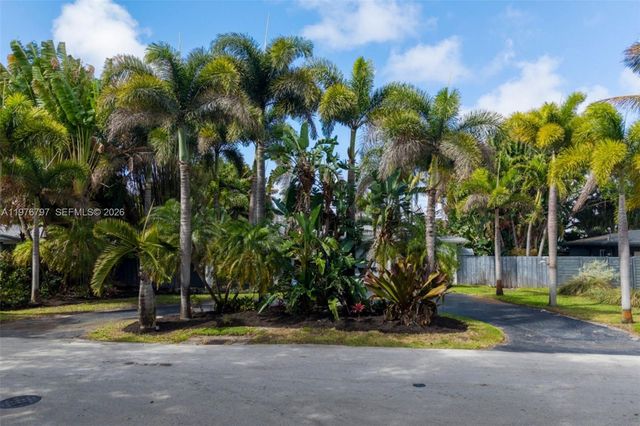 1577 NE 48th Ct, Oakland Park, FL 33334