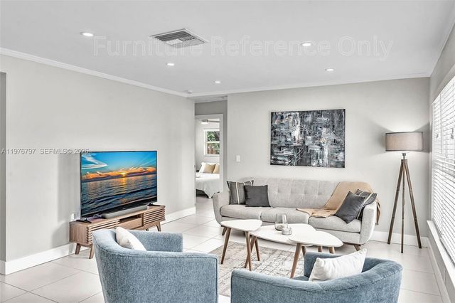 1577 NE 48th Ct, Oakland Park, FL 33334