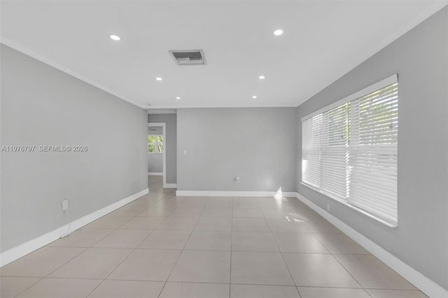 1577 NE 48th Ct, Oakland Park, FL 33334