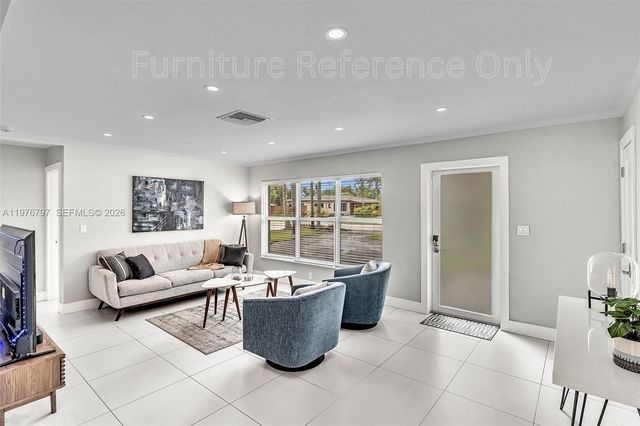 1577 NE 48th Ct, Oakland Park, FL 33334