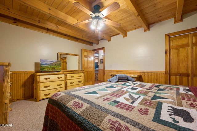 3619 Country Pines Way, Sevierville, TN 37876