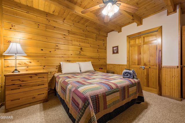 3619 Country Pines Way, Sevierville, TN 37876