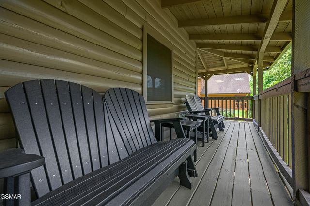 3619 Country Pines Way, Sevierville, TN 37876