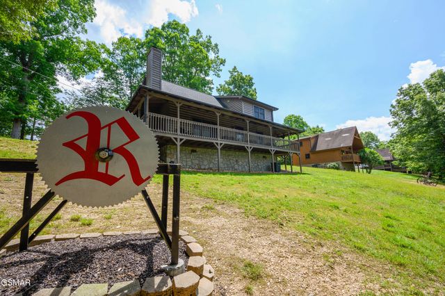 3619 Country Pines Way, Sevierville, TN 37876