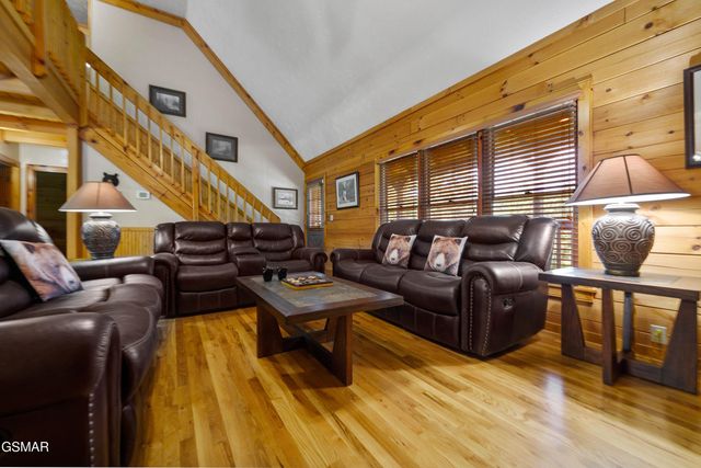 3619 Country Pines Way, Sevierville, TN 37876