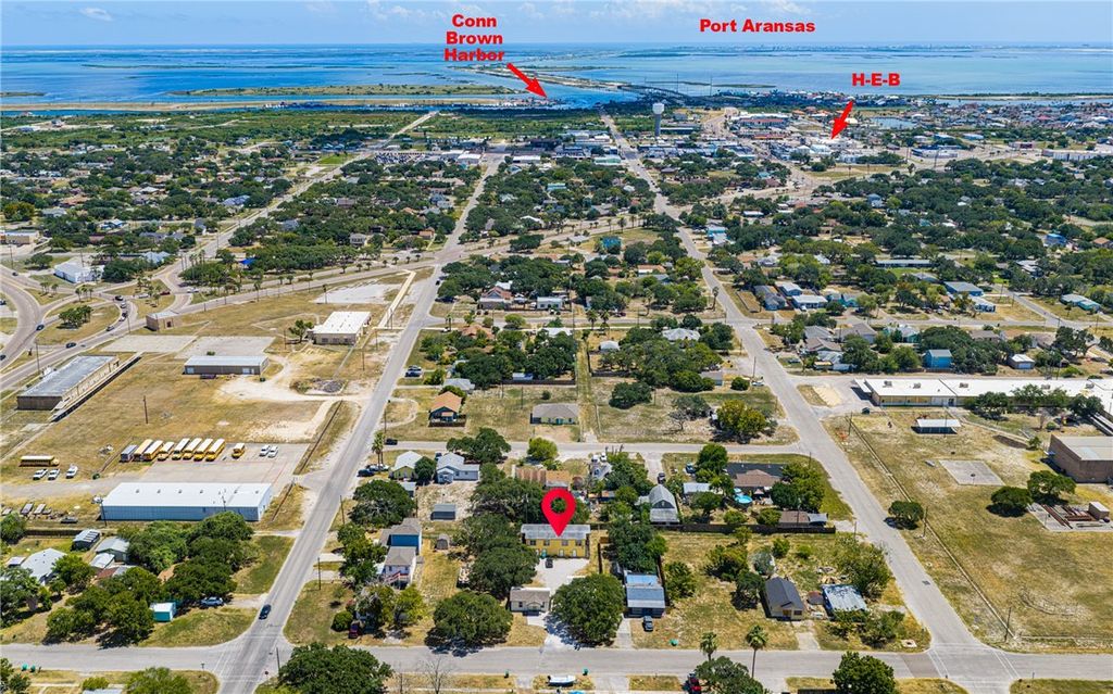 223 S 8th St, Aransas Pass, TX 78336 — photo 2