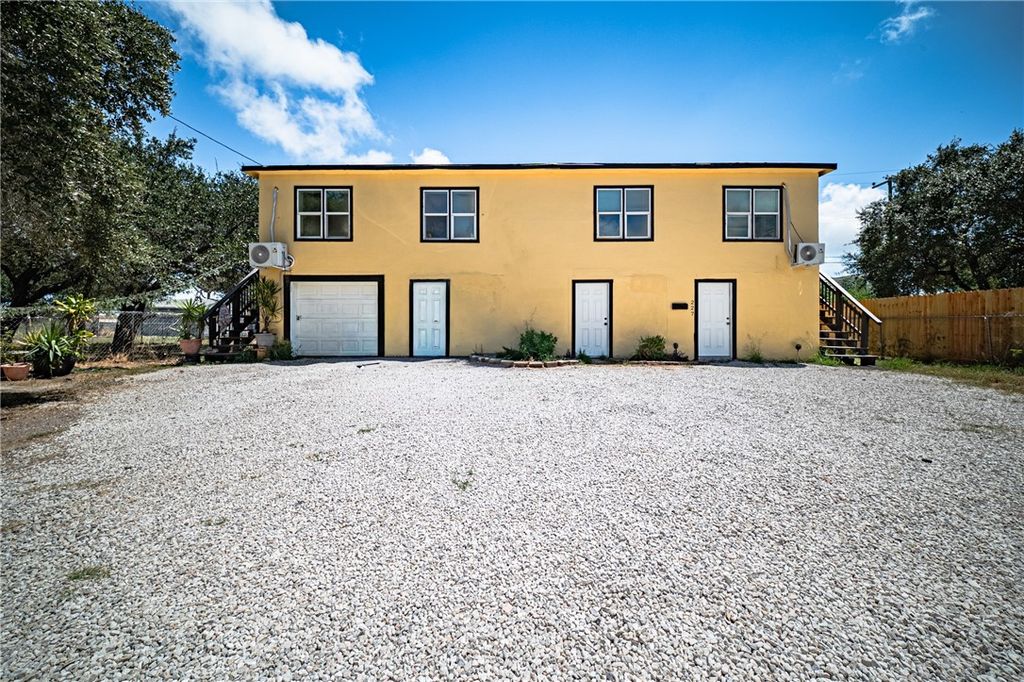 223 S 8th St, Aransas Pass, TX 78336 — photo 4