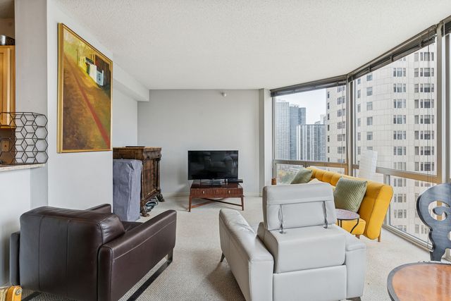 222 N Columbus Drive 1601, Chicago, IL 60601