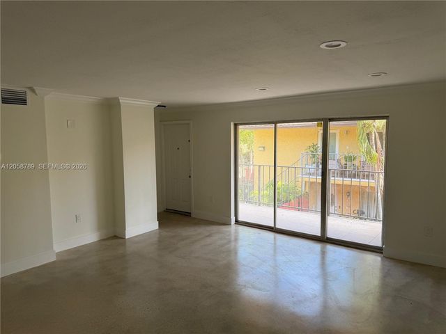 15410 SW 82nd Ln 821, Miami, FL 33193