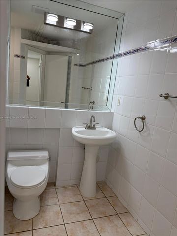 15410 SW 82nd Ln 821, Miami, FL 33193