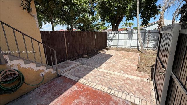15410 SW 82nd Ln 821, Miami, FL 33193