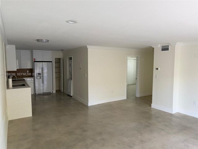 15410 SW 82nd Ln 821, Miami, FL 33193