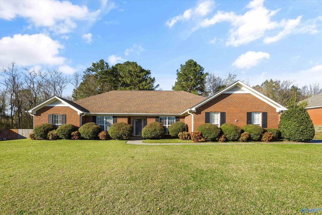 107 Cedar Glen Drive, Huntsville, AL 35811