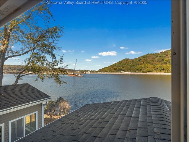 45 Jordon Drive, Winfield, WV 25213