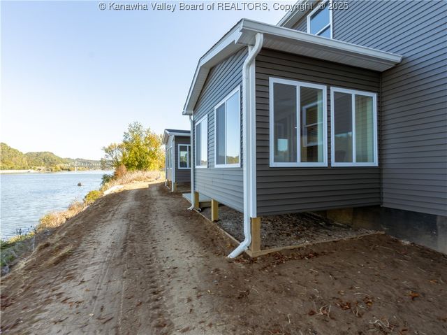 45 Jordon Drive, Winfield, WV 25213