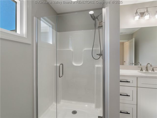 45 Jordon Drive, Winfield, WV 25213