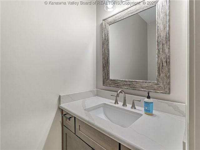 45 Jordon Drive, Winfield, WV 25213