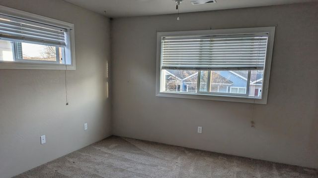 606 Blue Moon Drive, Central Point, OR 97502