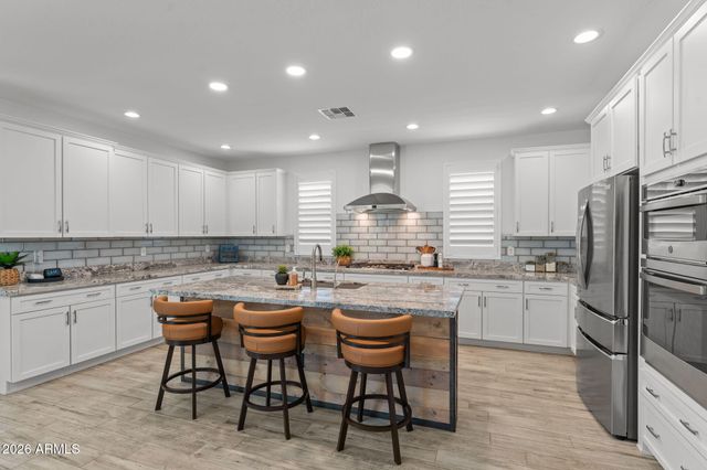 3267 BUCKAROO Court, Wickenburg, AZ 85390