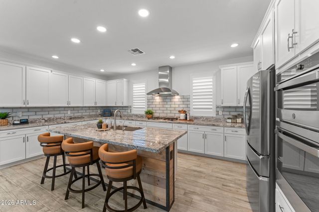 3267 BUCKAROO Court, Wickenburg, AZ 85390