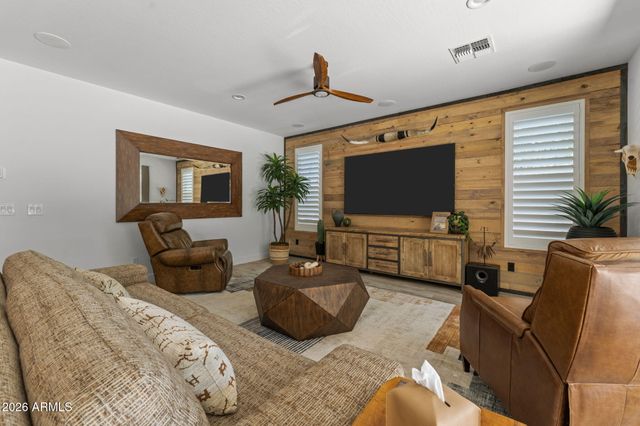 3267 BUCKAROO Court, Wickenburg, AZ 85390
