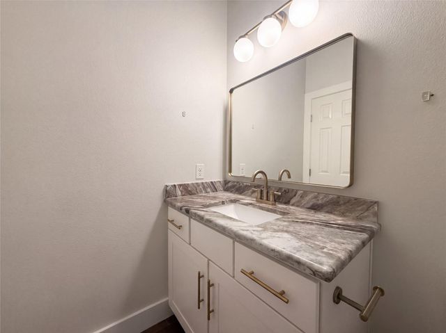 50 Whispering Valley DR, Wimberley, TX 78676