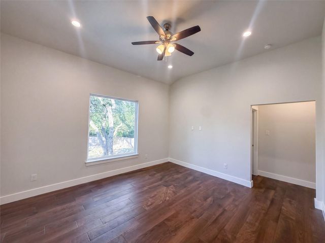 50 Whispering Valley DR, Wimberley, TX 78676