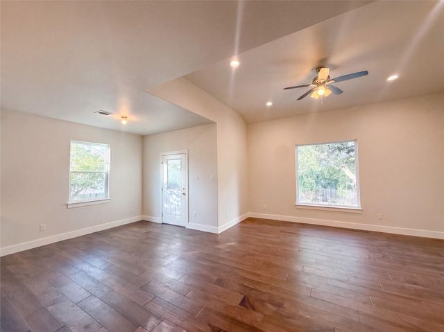 50 Whispering Valley DR, Wimberley, TX 78676