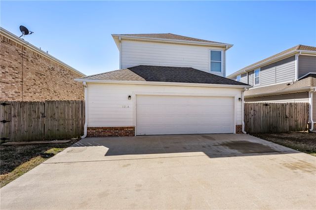 121 Carrington Avenue A, Lowell, AR 72745