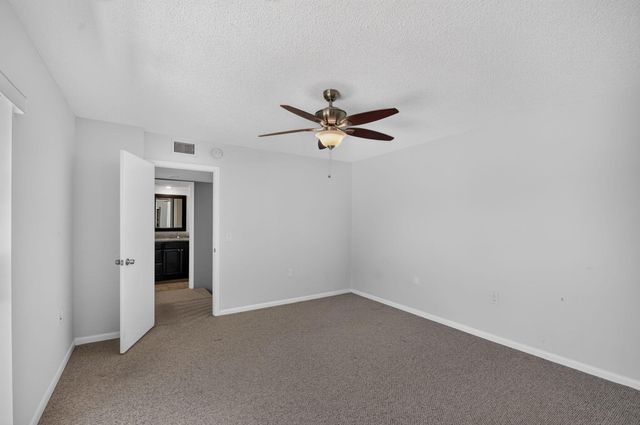 2409 24TH Way, West Palm Beach, FL 33407