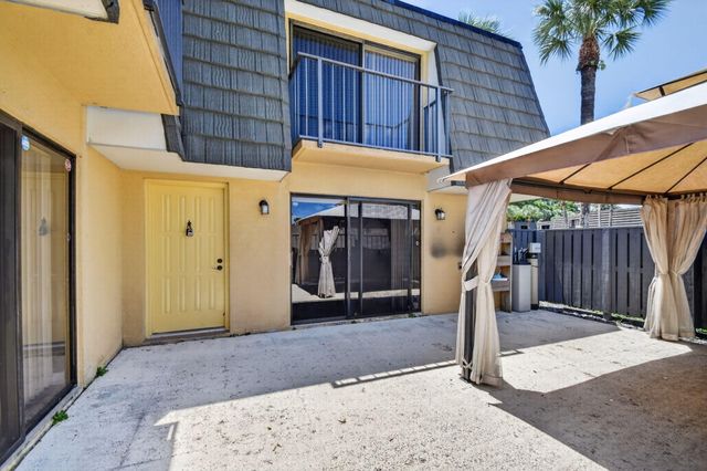 2409 24TH Way, West Palm Beach, FL 33407