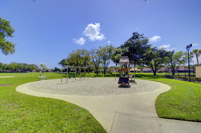 2409 24TH Way, West Palm Beach, FL 33407