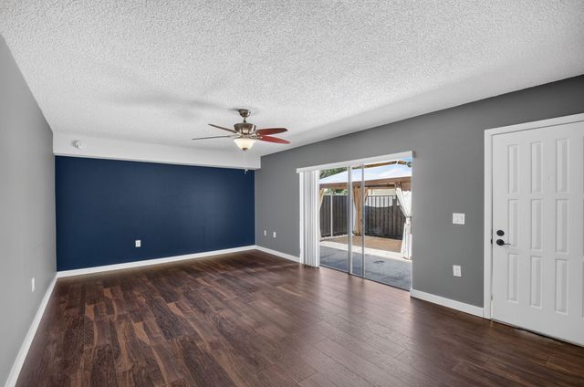 2409 24TH Way, West Palm Beach, FL 33407