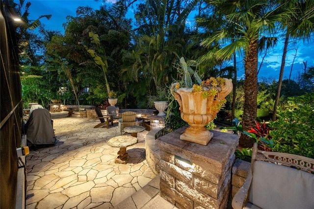 2780 LONG PUTT COURT, Palm Harbor, FL 34683