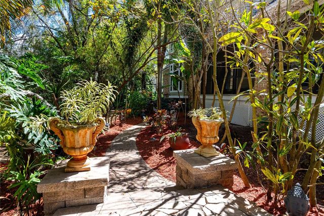 2780 LONG PUTT COURT, Palm Harbor, FL 34683