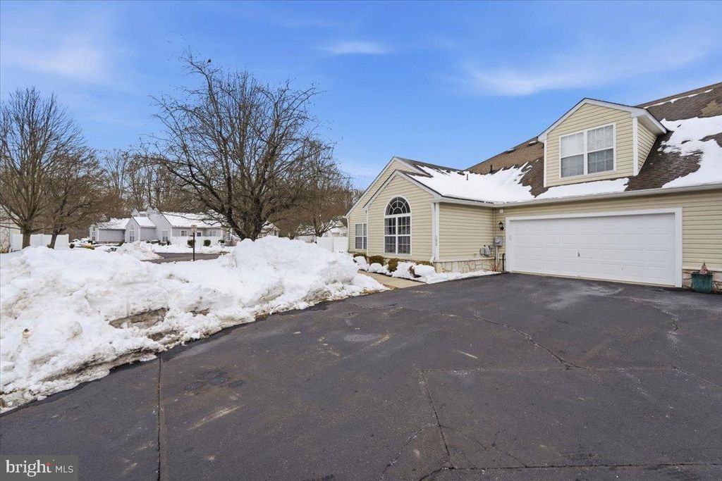 Image 3 of property listing at 192 FEDERAL POINT BLVD, Lawrenceville, NJ 08648