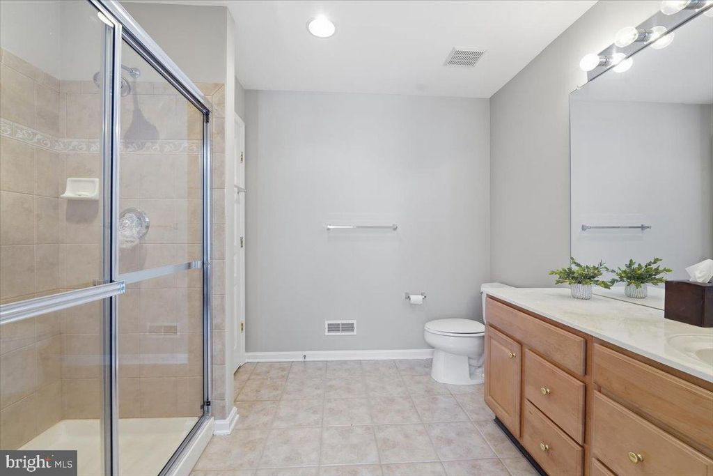 Image 22 of property listing at 192 FEDERAL POINT BLVD, Lawrenceville, NJ 08648