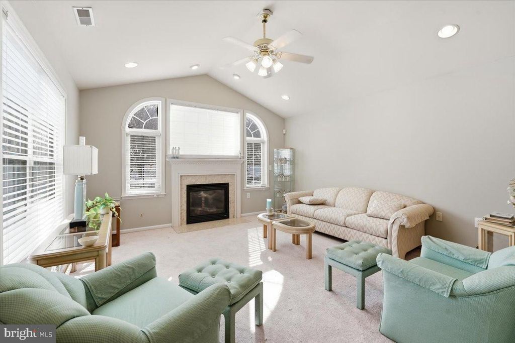 Image 5 of property listing at 192 FEDERAL POINT BLVD, Lawrenceville, NJ 08648