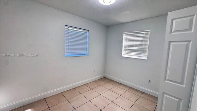 1400 N 70th Way 1, Hollywood, FL 33024