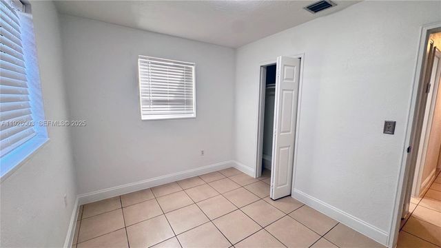 1400 N 70th Way 1, Hollywood, FL 33024