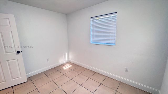 1400 N 70th Way 1, Hollywood, FL 33024