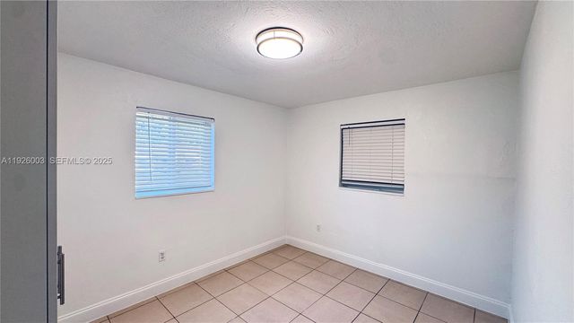 1400 N 70th Way 1, Hollywood, FL 33024