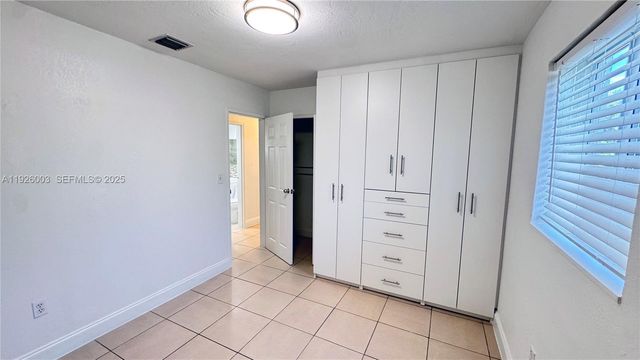 1400 N 70th Way 1, Hollywood, FL 33024