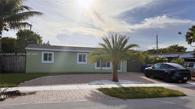 1400 N 70th Way 1, Hollywood, FL 33024