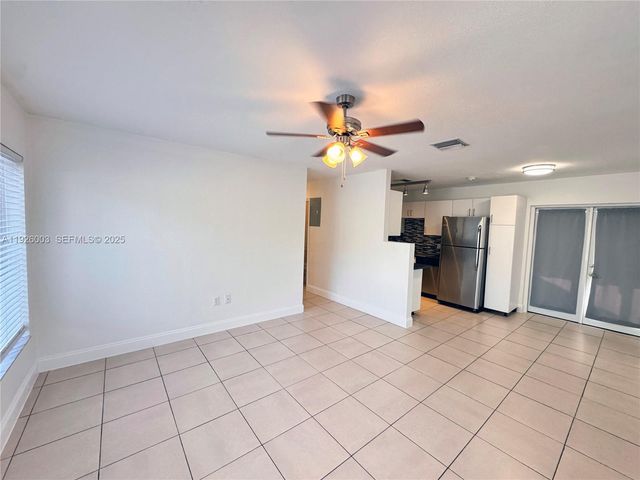 1400 N 70th Way 1, Hollywood, FL 33024